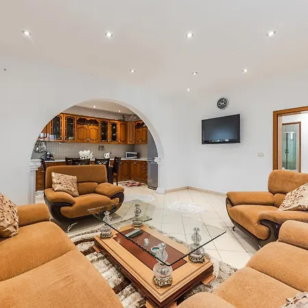 Authentic View Apartment *