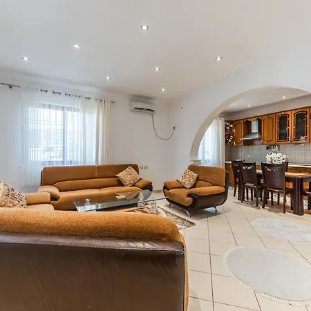 Authentic View Apartmán